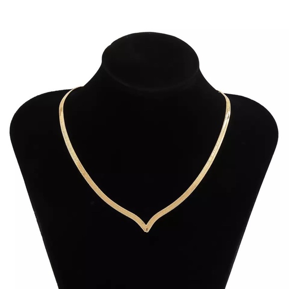 “Weekender" Minimalist Choker Business Casual-Weekend Gold Silver Gift Necklace - Picture 5 of 10